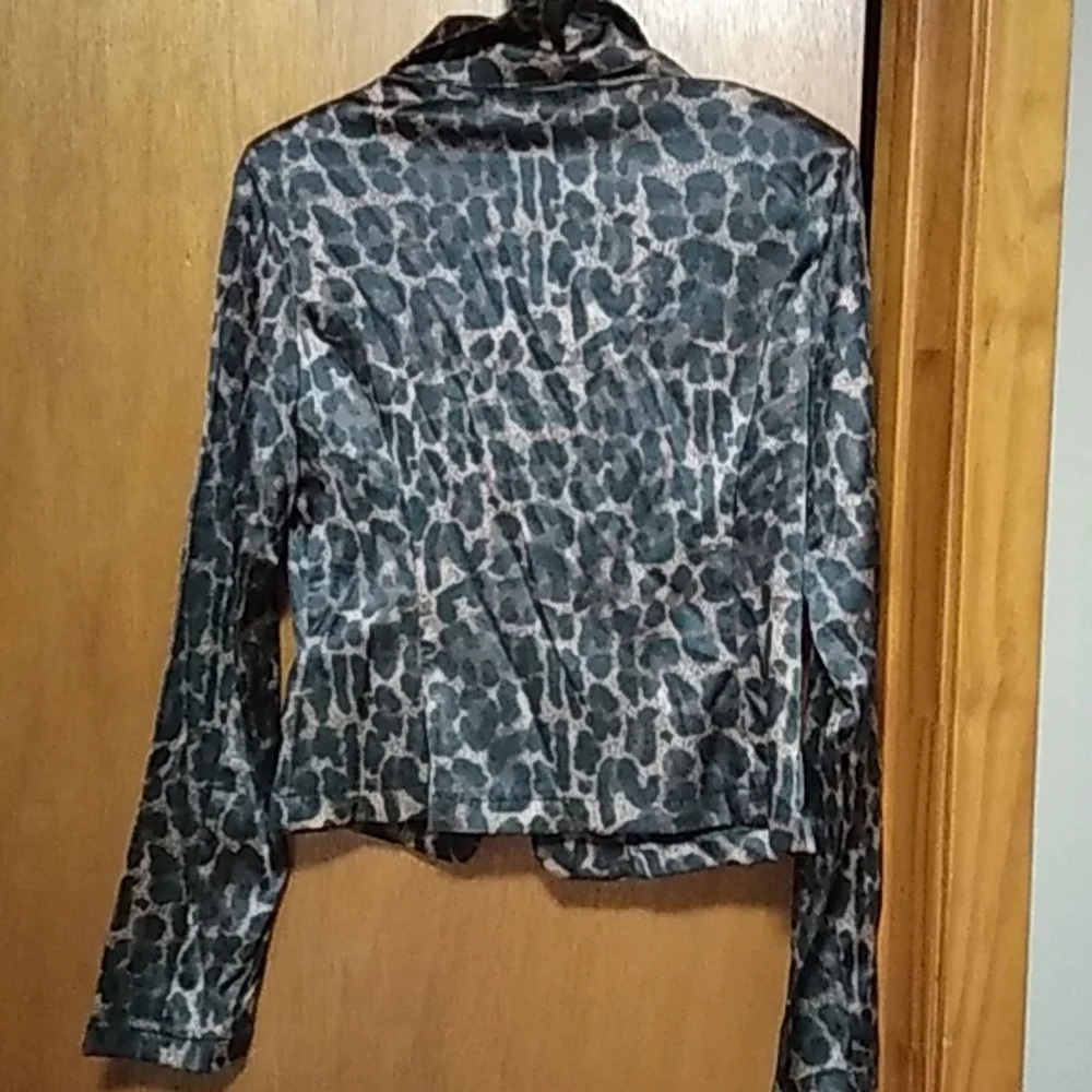 Jacket - Picture 2 of 3